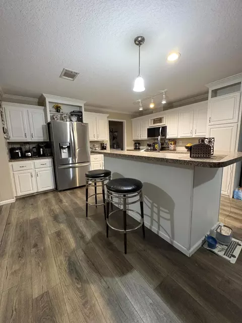 Kitchen - 455 N Datil St, Clewiston, FL 33440 photo 1 of 3