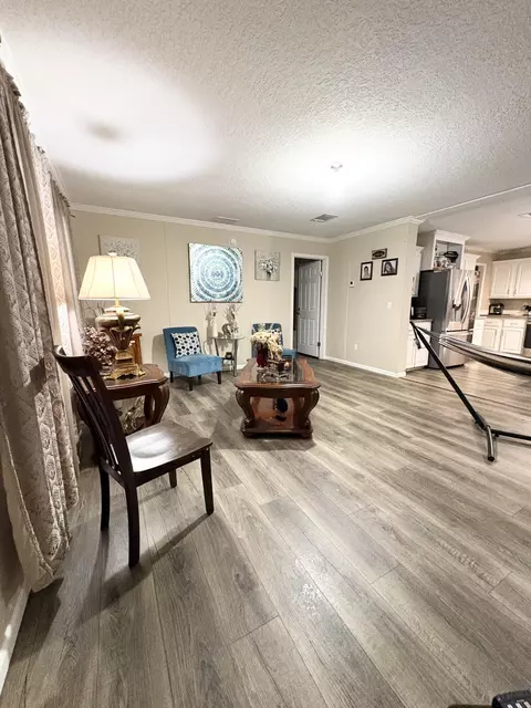 Living - 455 N Datil St, Clewiston, FL 33440 photo 4 of 4