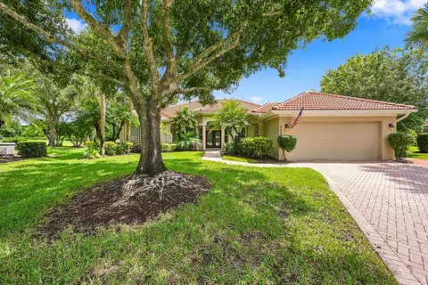 8008 Links Way, Port Saint Lucie, FL 34986