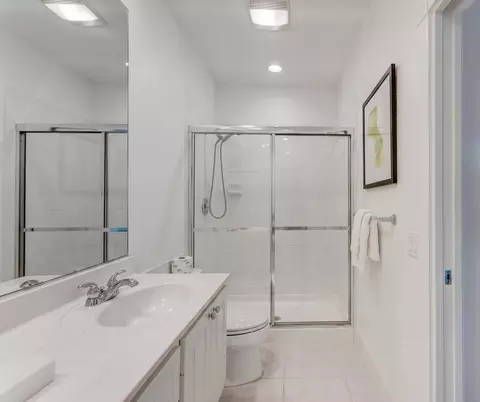 Bath - 3049 E Community Dr, Jupiter, FL 33458 photo 3 of 5