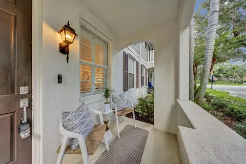 Exterior - 3049 E Community Dr, Jupiter, FL 33458 photo 1 of 4