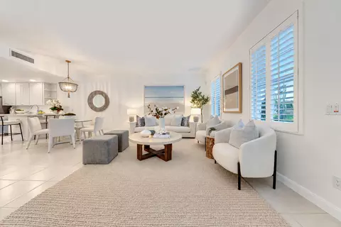 Living - 3049 E Community Dr, Jupiter, FL 33458 photo 3 of 3