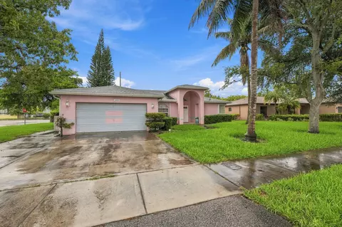 3243 NW 43rd Pl, Oakland Park, FL 33309