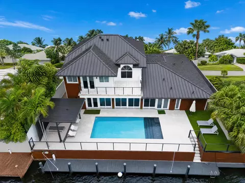 11 Castle Harbor Isle Dr, Fort Lauderdale, FL 33308