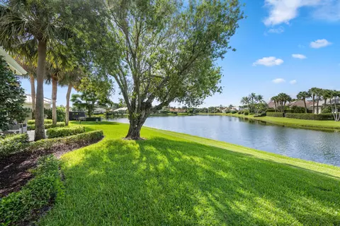 Exterior - 200 Birkdale Ln, Jupiter, FL 33458 photo 7 of 8