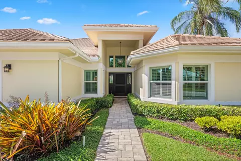 Exterior - 200 Birkdale Ln, Jupiter, FL 33458 photo 2 of 8