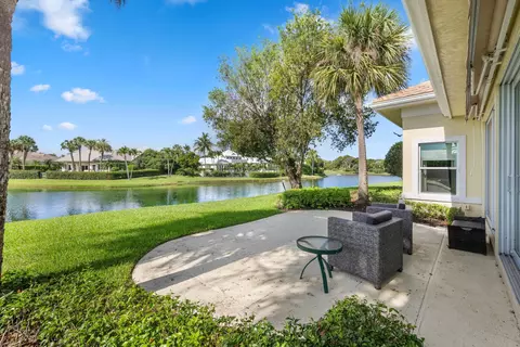 Exterior - 200 Birkdale Ln, Jupiter, FL 33458 photo 5 of 8