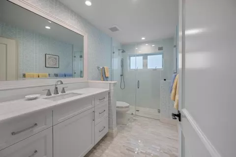 Bath - 200 Birkdale Ln, Jupiter, FL 33458 photo 5 of 7
