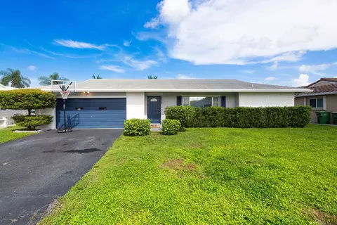 9411 NW 74th Pl, Tamarac, FL 33321