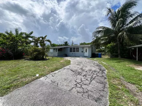 5671 NE 8th Ave, Oakland Park, FL 33334