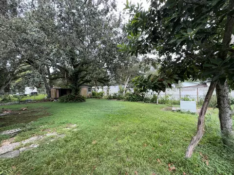 Exterior - 275 SE 16th Ave, Okeechobee, FL 34974 photo 3 of 5