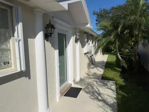 10853 SW Elsinore Dr, Port Saint Lucie, FL 34987