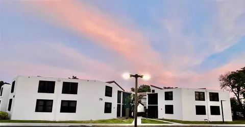212 Lake Pointe Dr #313, Oakland Park, FL 33309