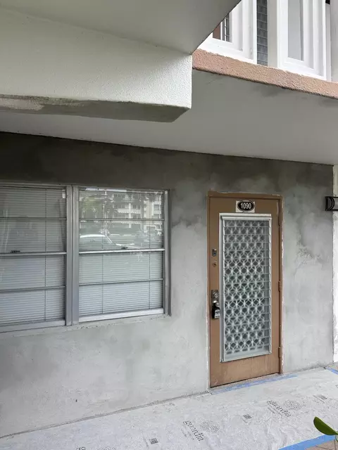 Exterior - 1090 Cornwall E, Boca Raton, FL 33434 photo 2 of 2