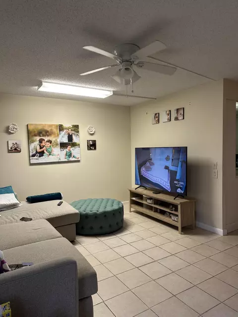 Living - 1090 Cornwall E, Boca Raton, FL 33434 photo 2 of 2