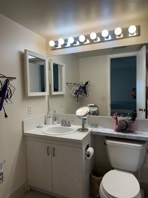 Bath - 1090 Cornwall E, Boca Raton, FL 33434 photo 4 of 4
