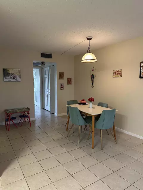 Dining - 1090 Cornwall E, Boca Raton, FL 33434 photo 1 of 1