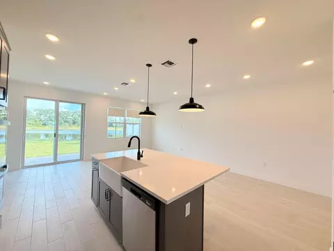 Kitchen - 121 SE Birch Ter, Stuart, FL 34997 photo 5 of 5