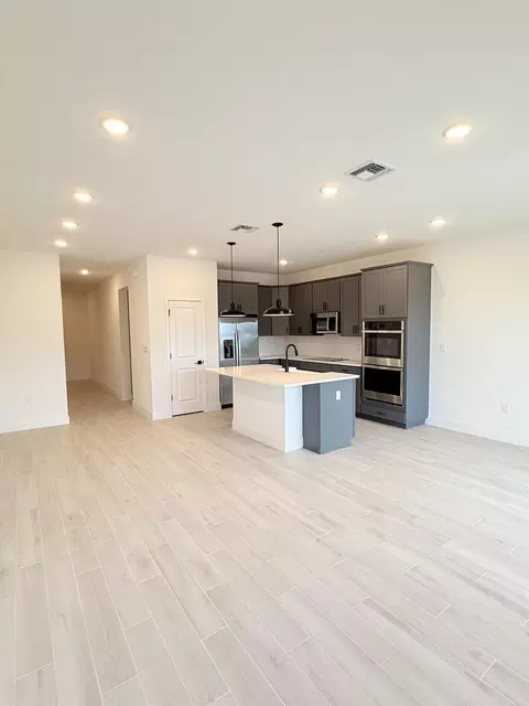 Kitchen - 121 SE Birch Ter, Stuart, FL 34997 photo 1 of 5