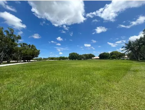 9000 Kendale Ct, Lake Worth, FL 33467