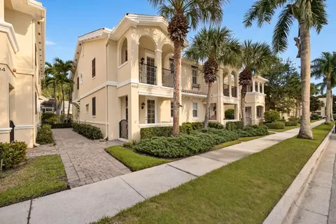 4506 Illicium Dr, Palm Beach Gardens, FL 33418