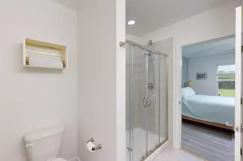 Bath - 5557 SE Isabelita Ave, Stuart, FL 34997 photo 2 of 5