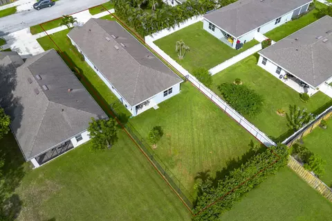 View/Area - 5557 SE Isabelita Ave, Stuart, FL 34997 photo 4 of 5