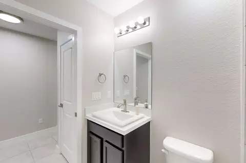 Bath - 5557 SE Isabelita Ave, Stuart, FL 34997 photo 5 of 5