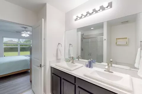 Bath - 5557 SE Isabelita Ave, Stuart, FL 34997 photo 3 of 5