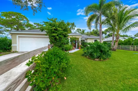 245 SW De Gouvea Ter, Port Saint Lucie, FL 34984