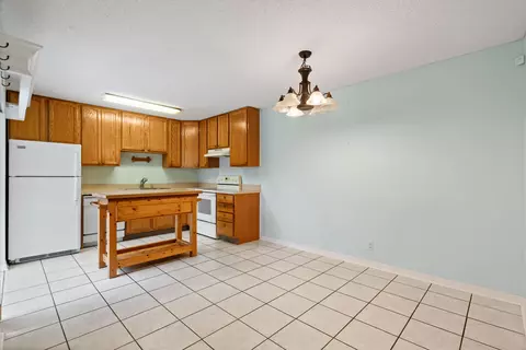 Kitchen - 3190 SE Brook St, Stuart, FL 34997 photo 1 of 4