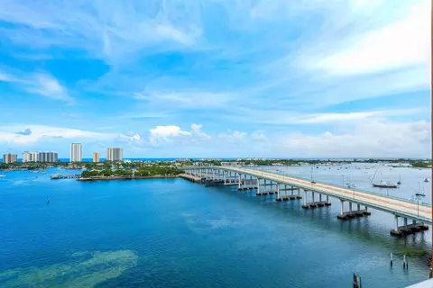 2640 Lake Shore Dr #1210, Riviera Beach, FL 33404