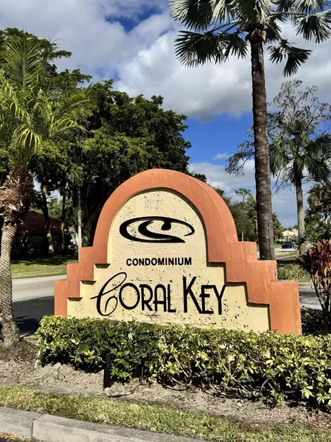 3330 Pinewalk Dr N #1616, Margate, FL 33063