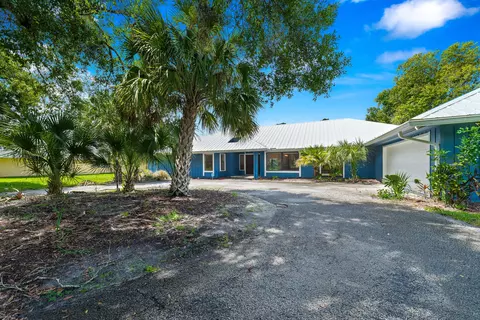 2122 SW Racquet Club Dr, Palm City, FL 34990
