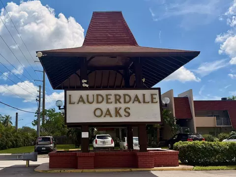 2901 NW 46th Ave #405, Lauderdale Lakes, FL 33313