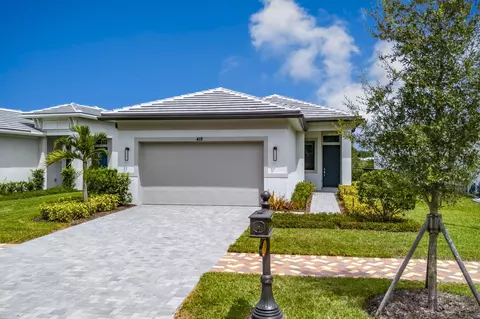 419 SE Via Sangro, Port Saint Lucie, FL 34952
