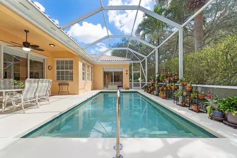 Exterior - 3723 Community Dr, Jupiter, FL 33458 photo 4 of 11