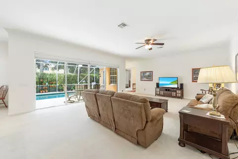 Living - 3723 Community Dr, Jupiter, FL 33458 photo 4 of 4