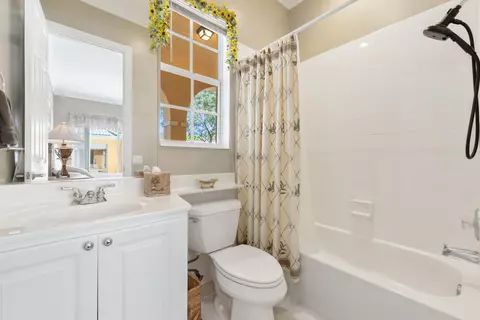 Bath - 3723 Community Dr, Jupiter, FL 33458 photo 5 of 5