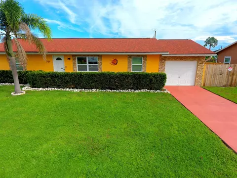 751 NW Tremont Ave, Port Saint Lucie, FL 34983