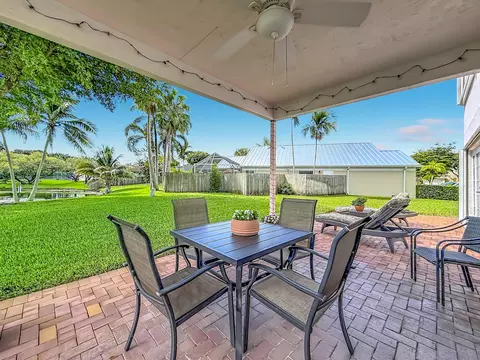 Exterior - 13 Swallow Dr, Boynton Beach, FL 33436 photo 2 of 5