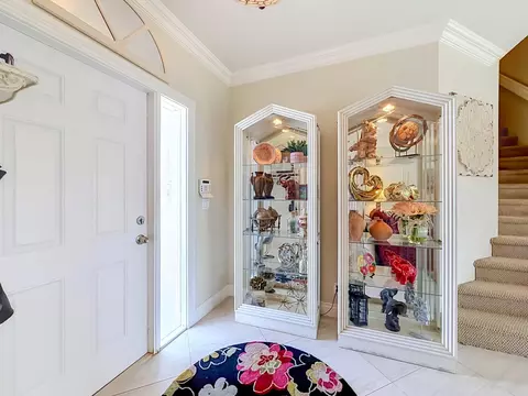 Entry Way - 13 Swallow Dr, Boynton Beach, FL 33436 photo 2 of 2