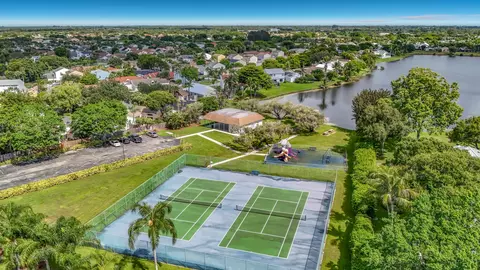 View/Area - 13 Swallow Dr, Boynton Beach, FL 33436 photo 4 of 5