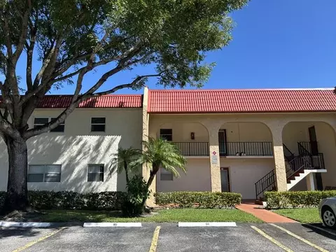 471 Lake Dora Dr, West Palm Beach, FL 33411