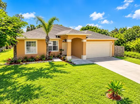 7907 Winter Garden Pkwy, Fort Pierce, FL 34951