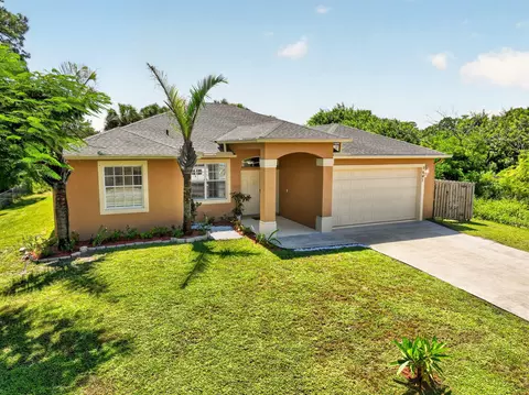 7907 Winter Garden Pkwy, Fort Pierce, FL 34951