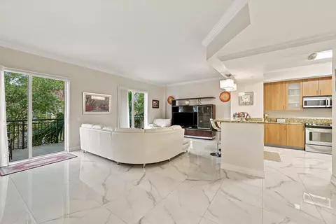 2601 NE 14th Ave #306, Wilton Manors, FL 33334