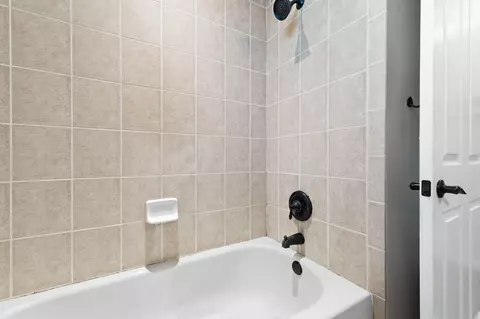 Bath - 1292 SE Fleming Way, Stuart, FL 34997 photo 2 of 6