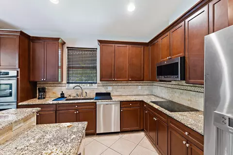 Kitchen - 1292 SE Fleming Way, Stuart, FL 34997 photo 3 of 6