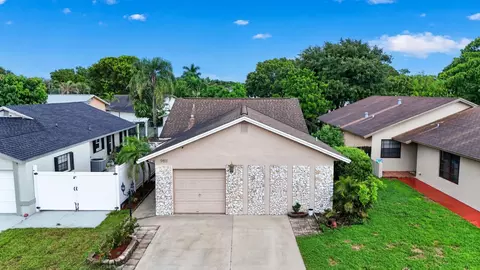 9811 SW 57th St, Cooper City, FL 33328